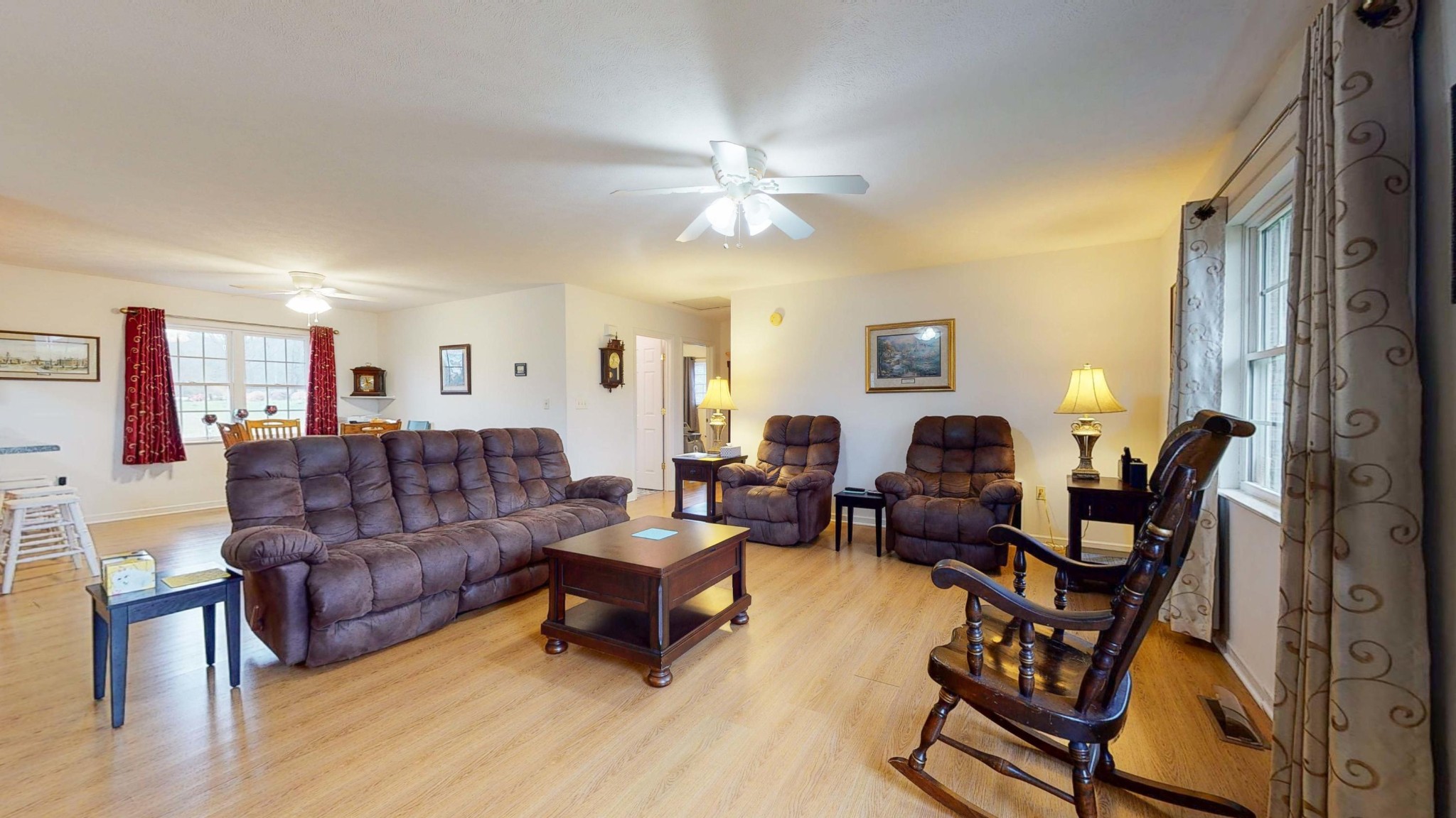 175 Accommodation Road Blaine, TN 37709 - Photo 3 of 30 a living room with furniture and a lamp