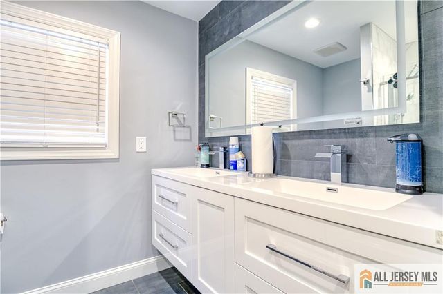 $1,250,000 | 176 Old Forge Road, Monroe Township, NJ 08831