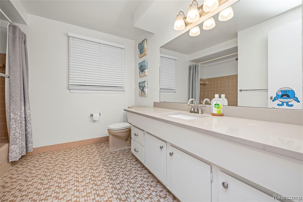 5738 Pebbleshire Road Bloomfield Hills, MI 48301 - Photo 27 of 37