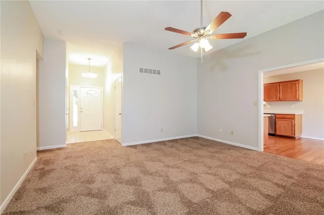 $2,400 | 15100 East 49th Street, Kansas City, MO 64136