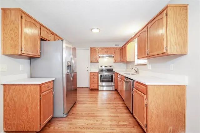 $2,400 | 15100 East 49th Street, Kansas City, MO 64136