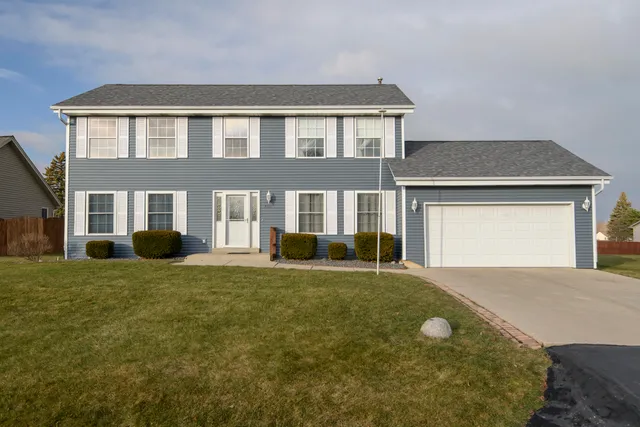 $400,000 | 3212 Redbird Lane, Caledonia, WI 53402