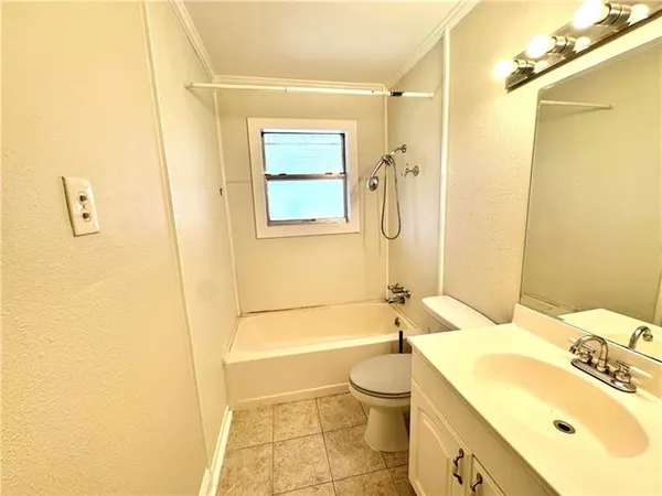 $2,150 | 4312 Tartan Drive, Metairie, LA 70003