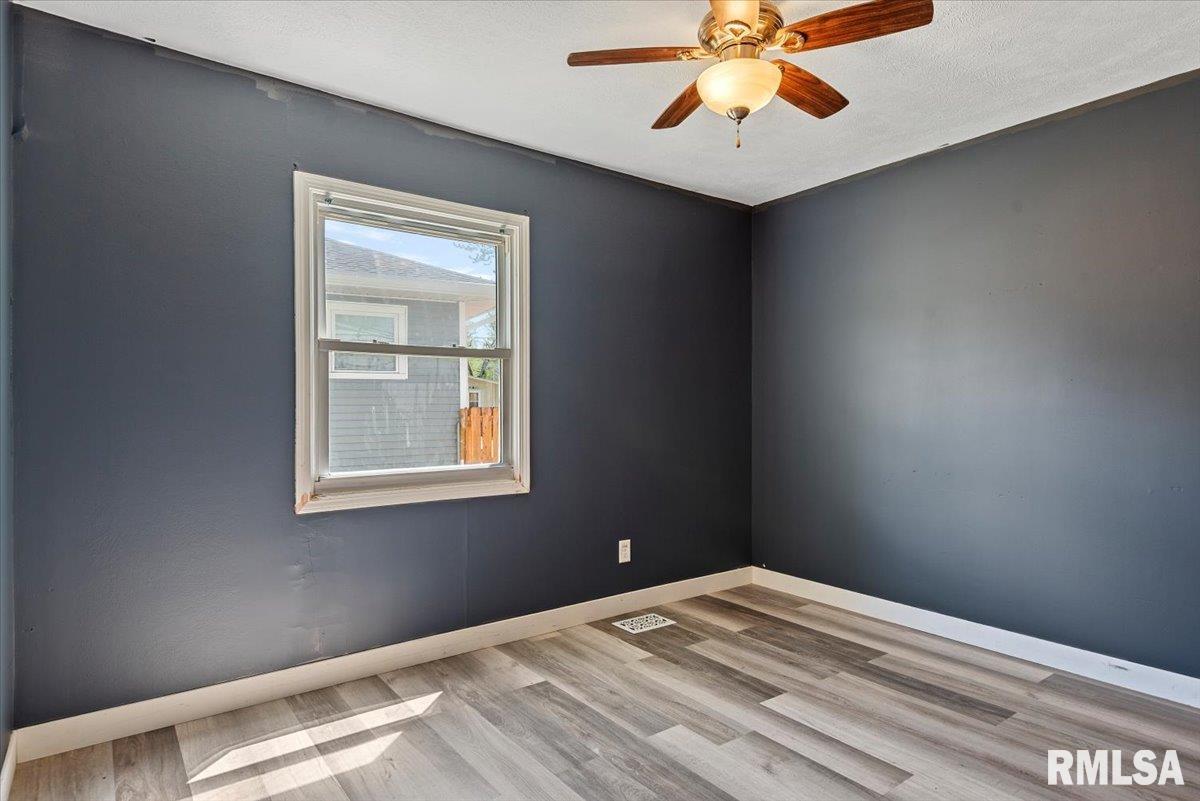 3515 Ivanhoe Drive Springfield, IL 62703 - Photo 17 of 22