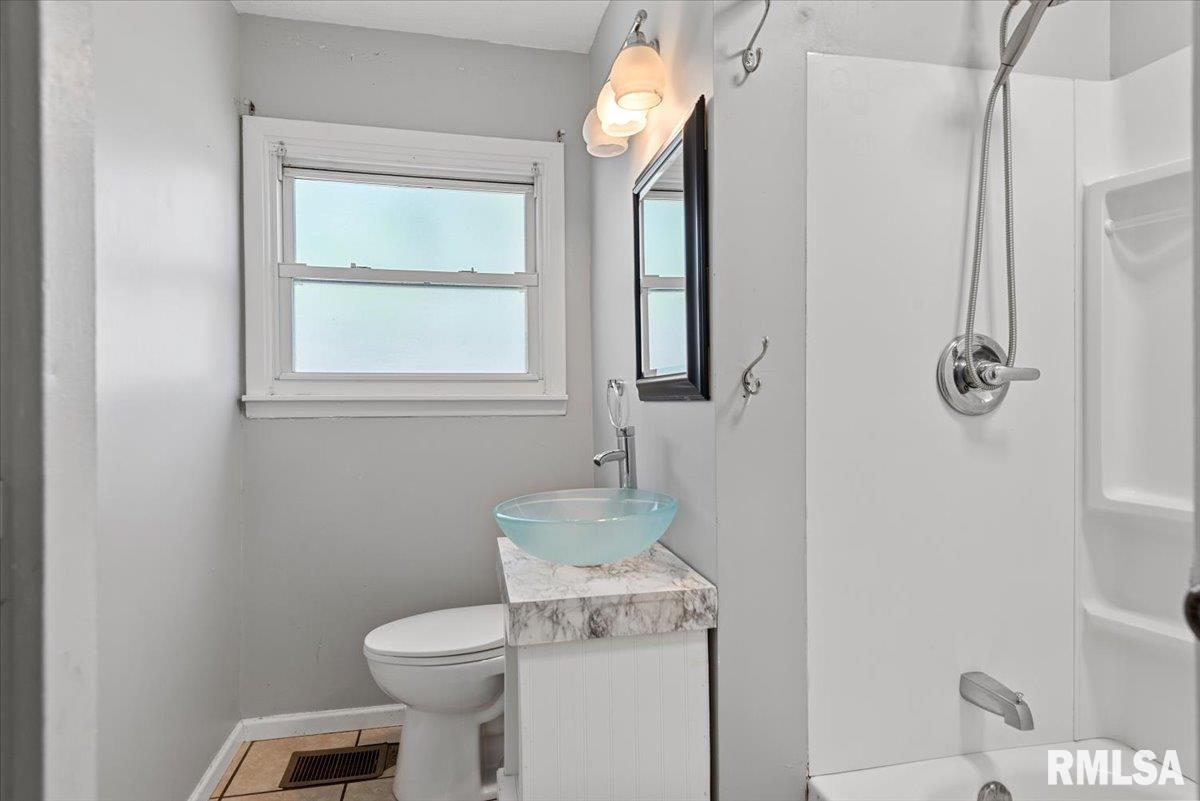 3515 Ivanhoe Drive Springfield, IL 62703 - Photo 21 of 22