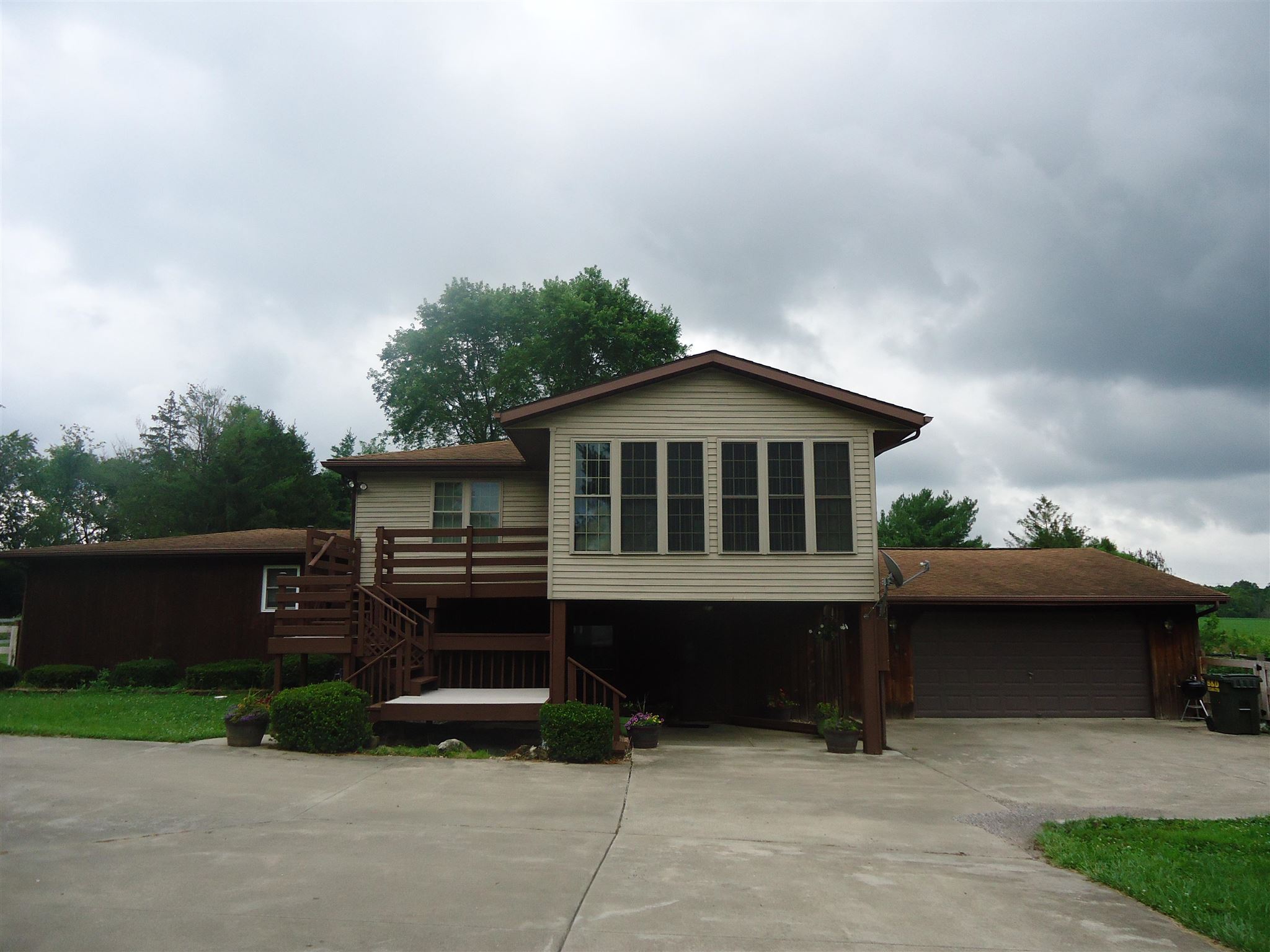 4338 Williams Road Bedford, IN 47421 - Photo 1 of 36