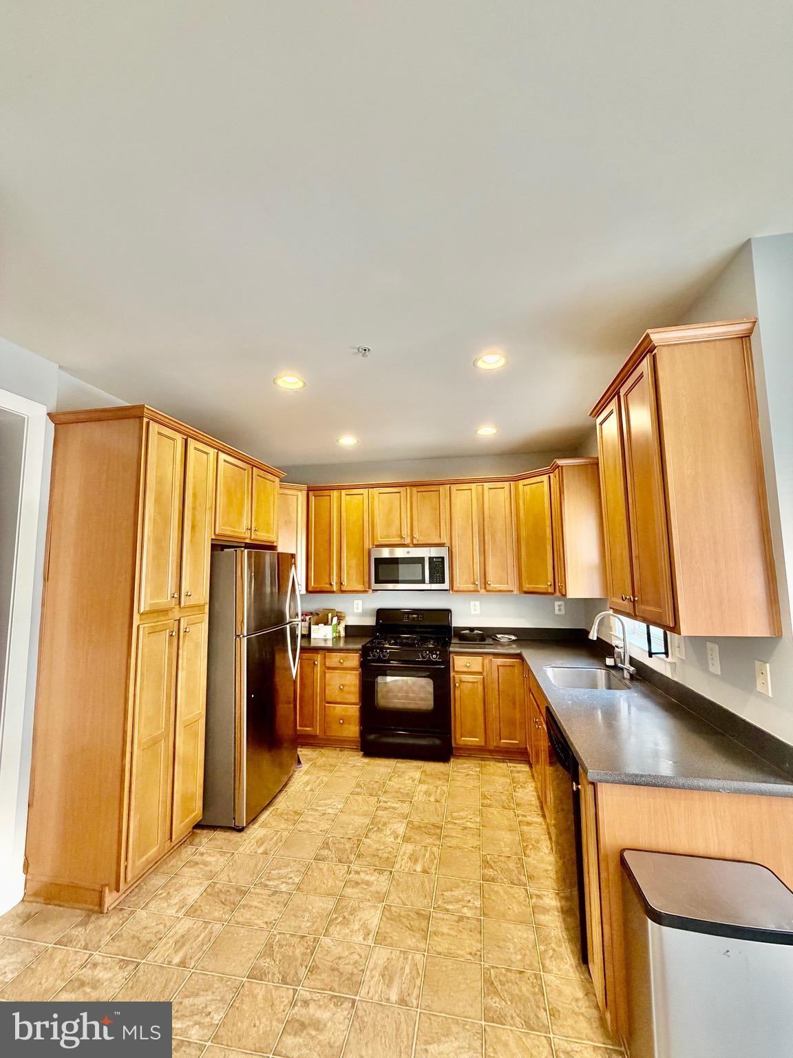 11034 Amherst Avenue Silver Spring, MD 20902 - Photo 17 of 39 Gallery Image 17
