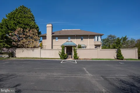 $849,000 | 1044 Lindy Lane, Unit 1044, Bala Cynwyd, PA 19004