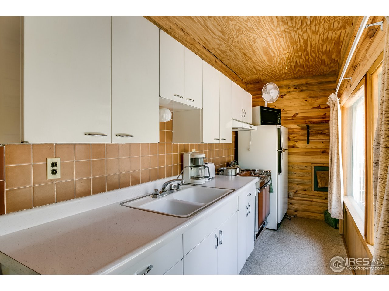 53 Riverside Drive Lyons, CO 80540 - Photo 18 of 25 Gallery Image 18