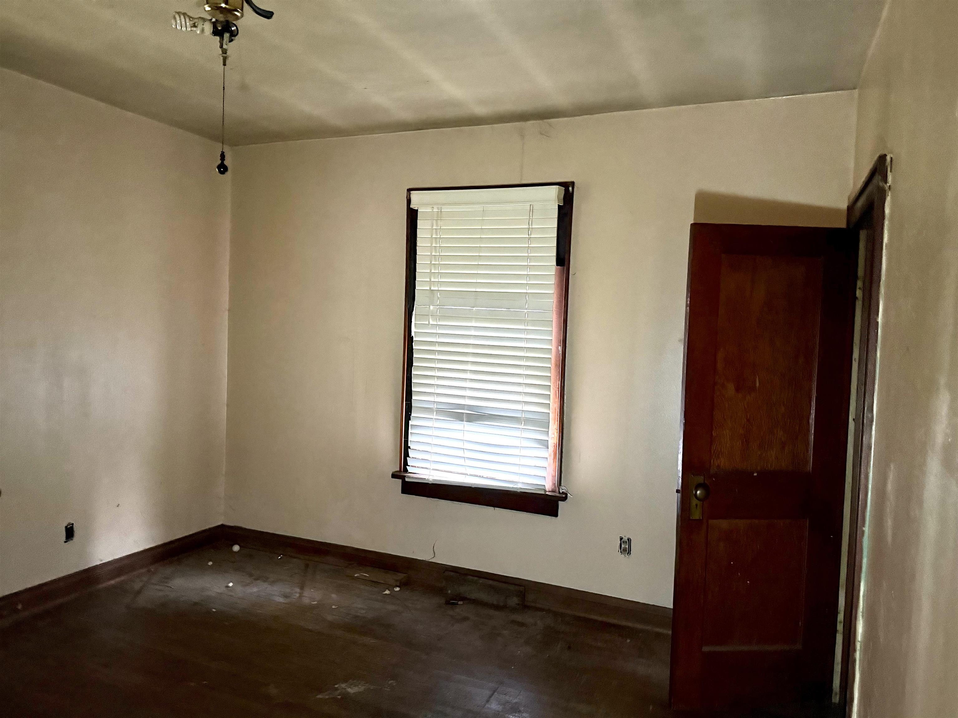 2033 Oakview Road Ashland, KY 41101 - Photo 12 of 19