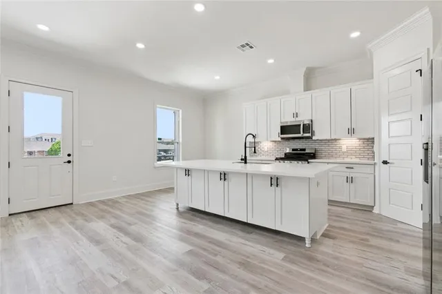 $380,000 | 3701 West Loyola Drive, Kenner, LA 70065