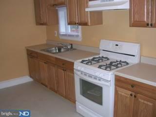 425 Laurel Road Yeadon, PA 19050 - Photo 3 of 5