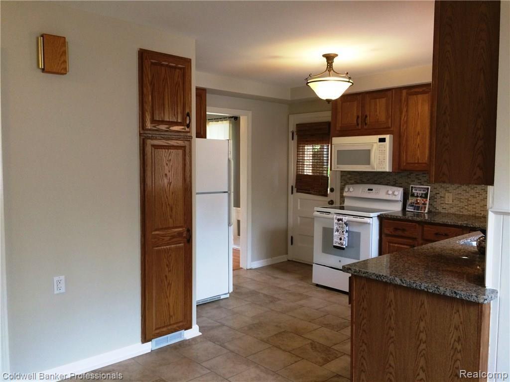 1167 Audubon Road Grosse Pointe, MI 48230 - Photo 8 of 39