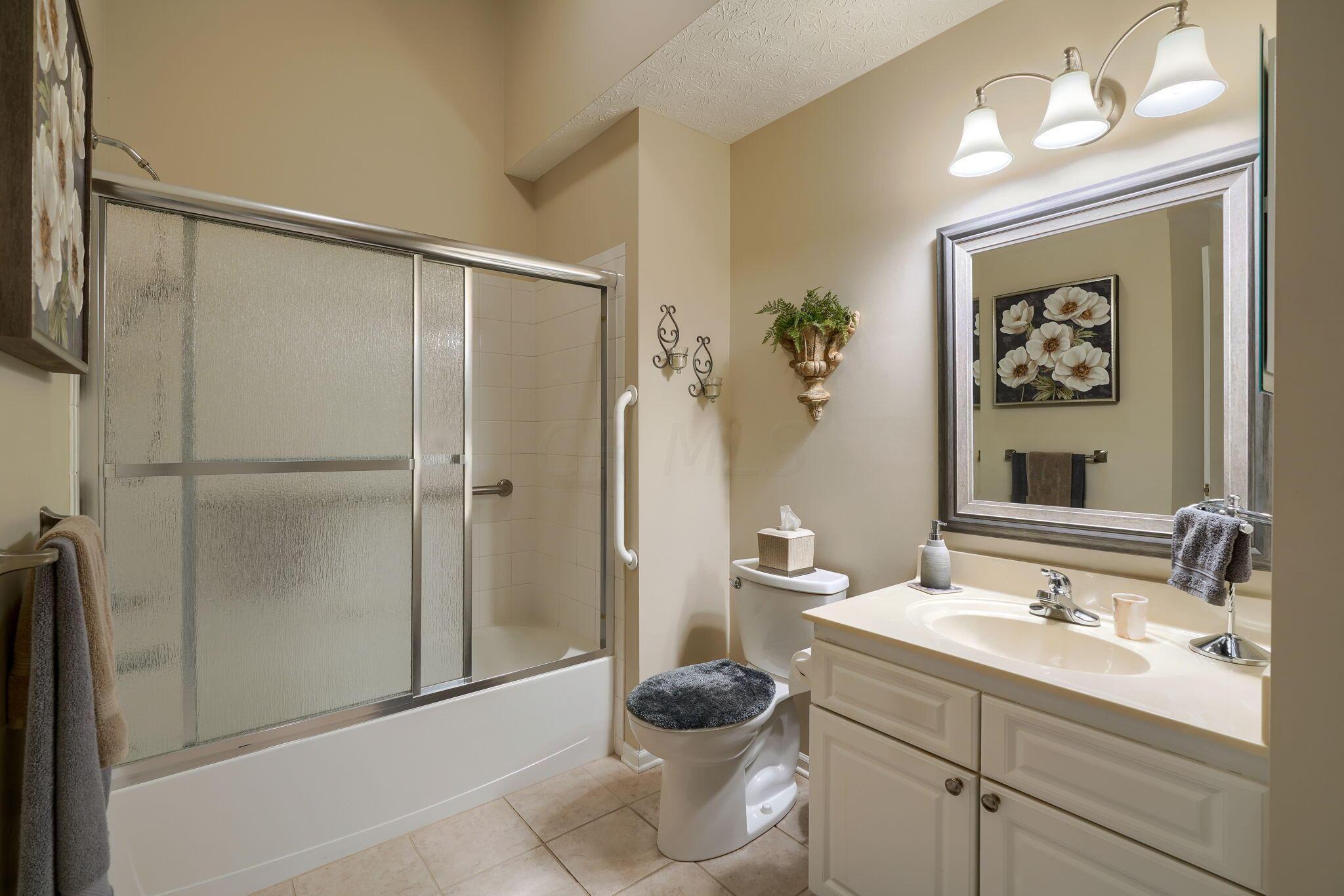 3732 Stoneway Point Powell, OH 43065 - Photo 36 of 43 2nd Full bath