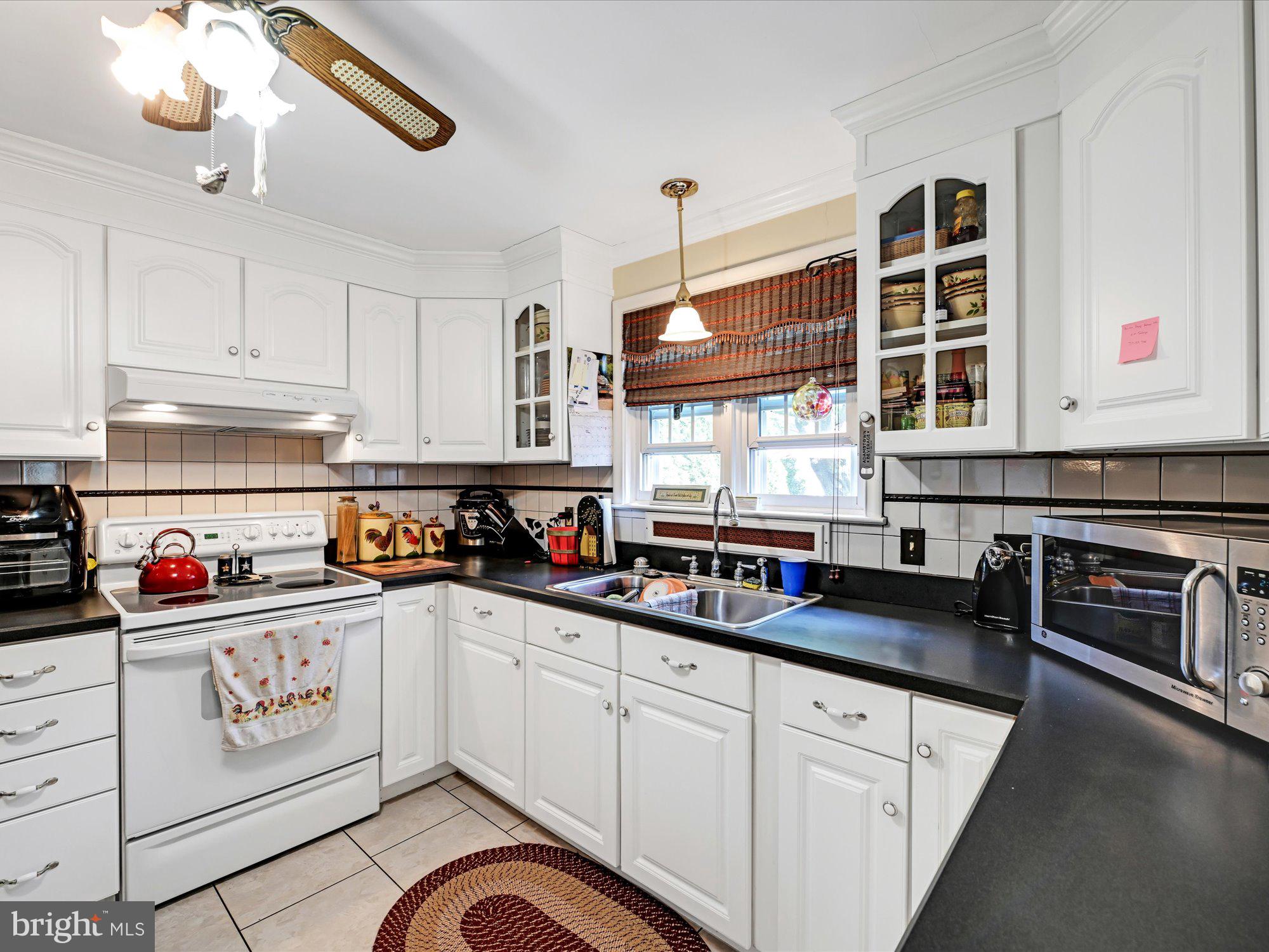 116 East Walnut Street Shillington, PA 19607 - Photo 10 of 26 Kitchen
