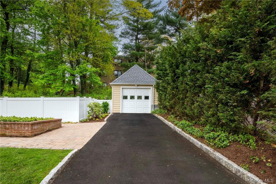 62 Summit Avenue Bronxville, NY 10708 - Photo 4 of 24 Separate one car garage w/storage
