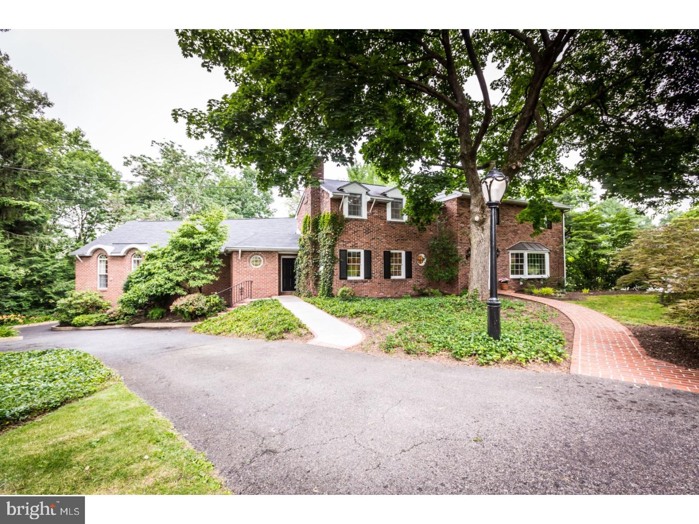 823 Brookside Road Pottstown, PA 19464 - Photo 1 of 23 Gallery Image 1