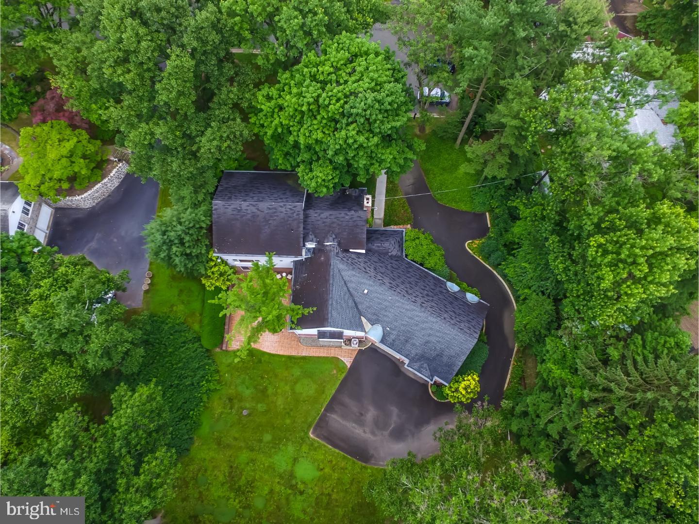 823 Brookside Road Pottstown, PA 19464 - Photo 4 of 23 Gallery Image 4