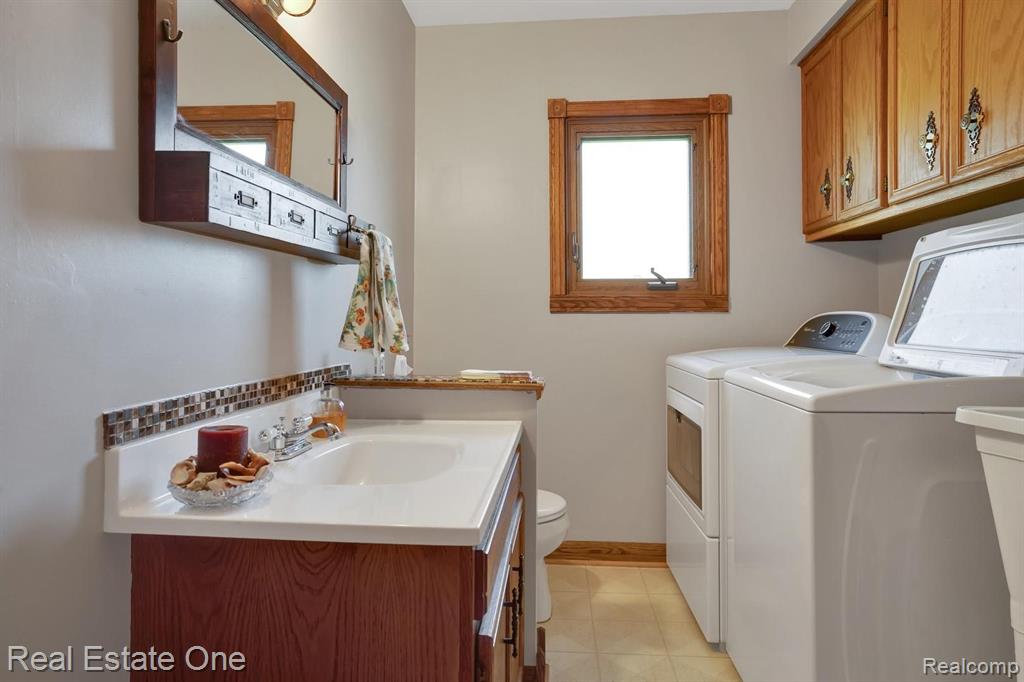 246 Old Perch Road Rochester Hills, MI 48309 - Photo 13 of 29