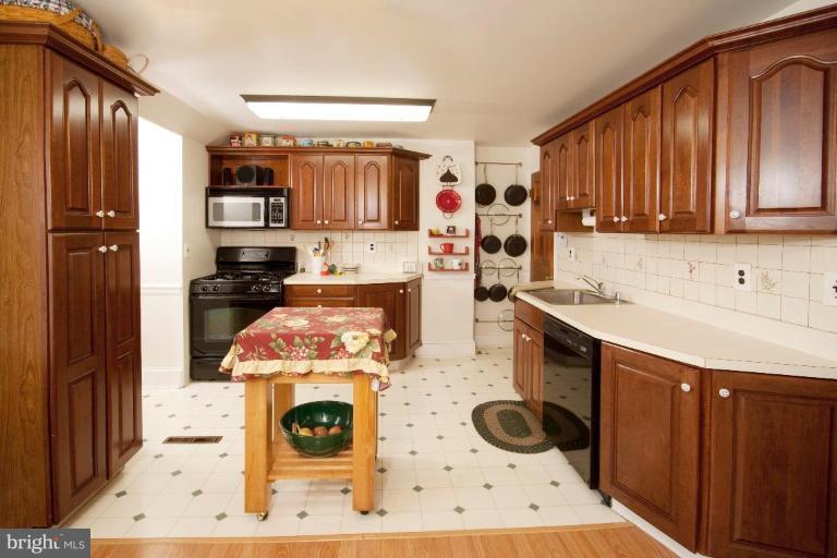 28 Township Road Dundalk, MD 21222 - Photo 8 of 17 Kitchen #2