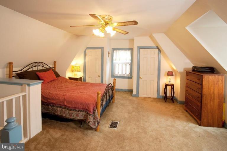 28 Township Road Dundalk, MD 21222 - Photo 9 of 17 Bedroom #1