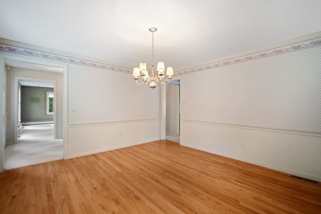 43 Hilltop Road Longmeadow, MA 01106 - Photo 18 of 42 Gallery Image 18