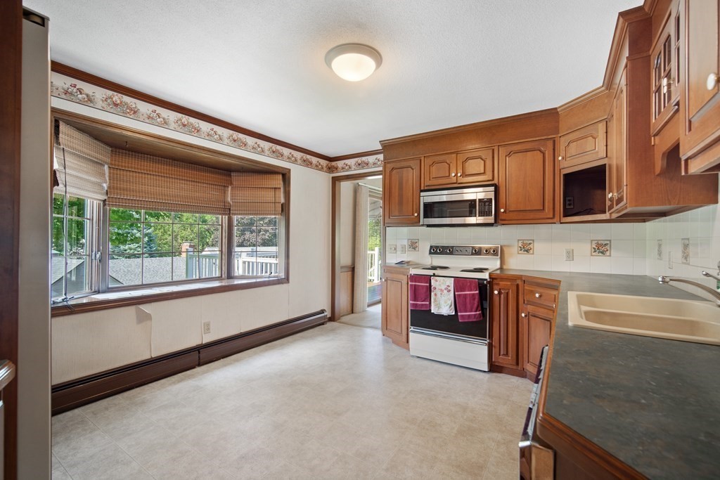 43 Hilltop Road Longmeadow, MA 01106 - Photo 25 of 42 Gallery Image 25