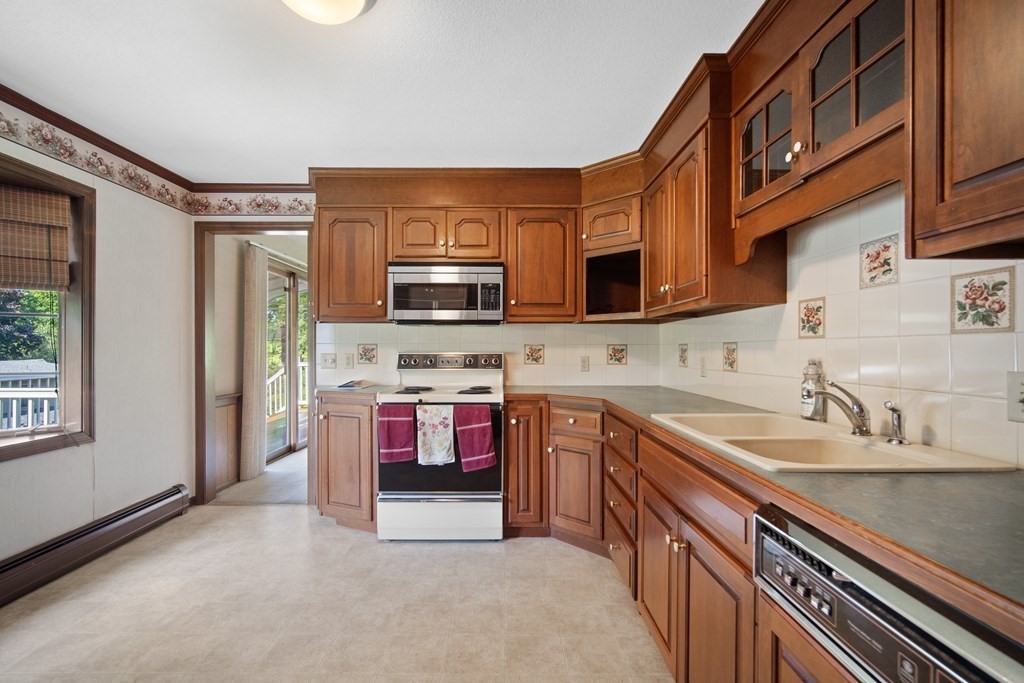 43 Hilltop Road Longmeadow, MA 01106 - Photo 26 of 42 Gallery Image 26