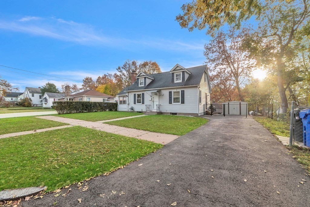 34 Croyden Terrace Springfield, MA 01107 - Photo 4 of 42 Gallery Image 4