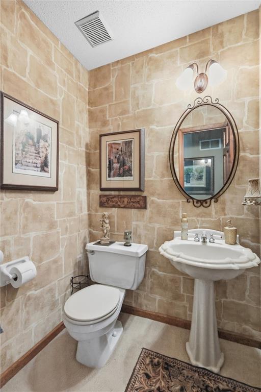 6626 Oak Ridge Drive Shawnee, KS 66217 - Photo 14 of 45