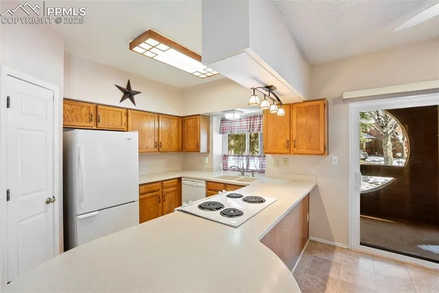 $274,900 | 4713 Daybreak Circle, Colorado Springs, CO 80917