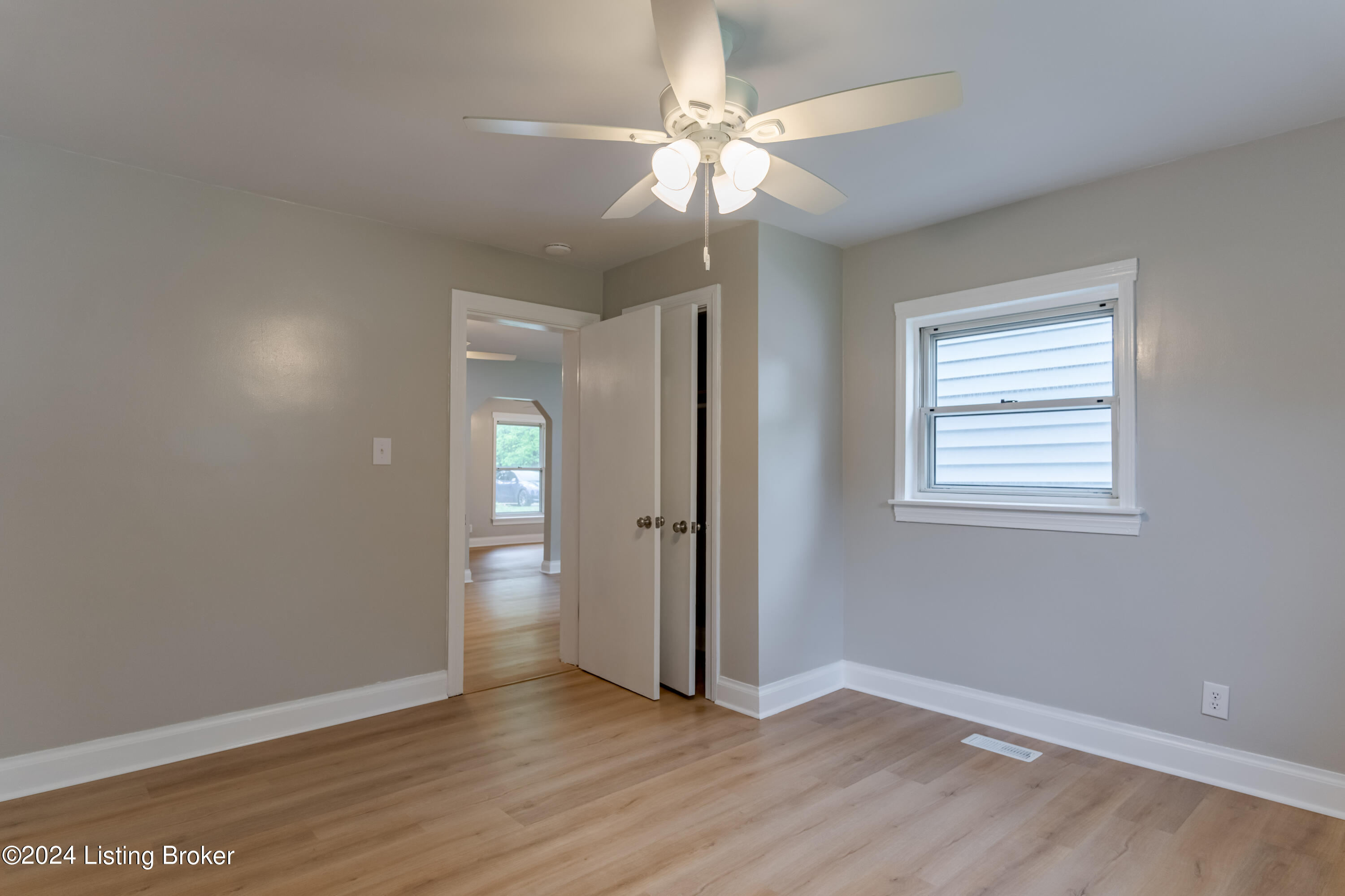8914 Ferndale Road Louisville, KY 40291 - Photo 17 of 53 DSC06903
