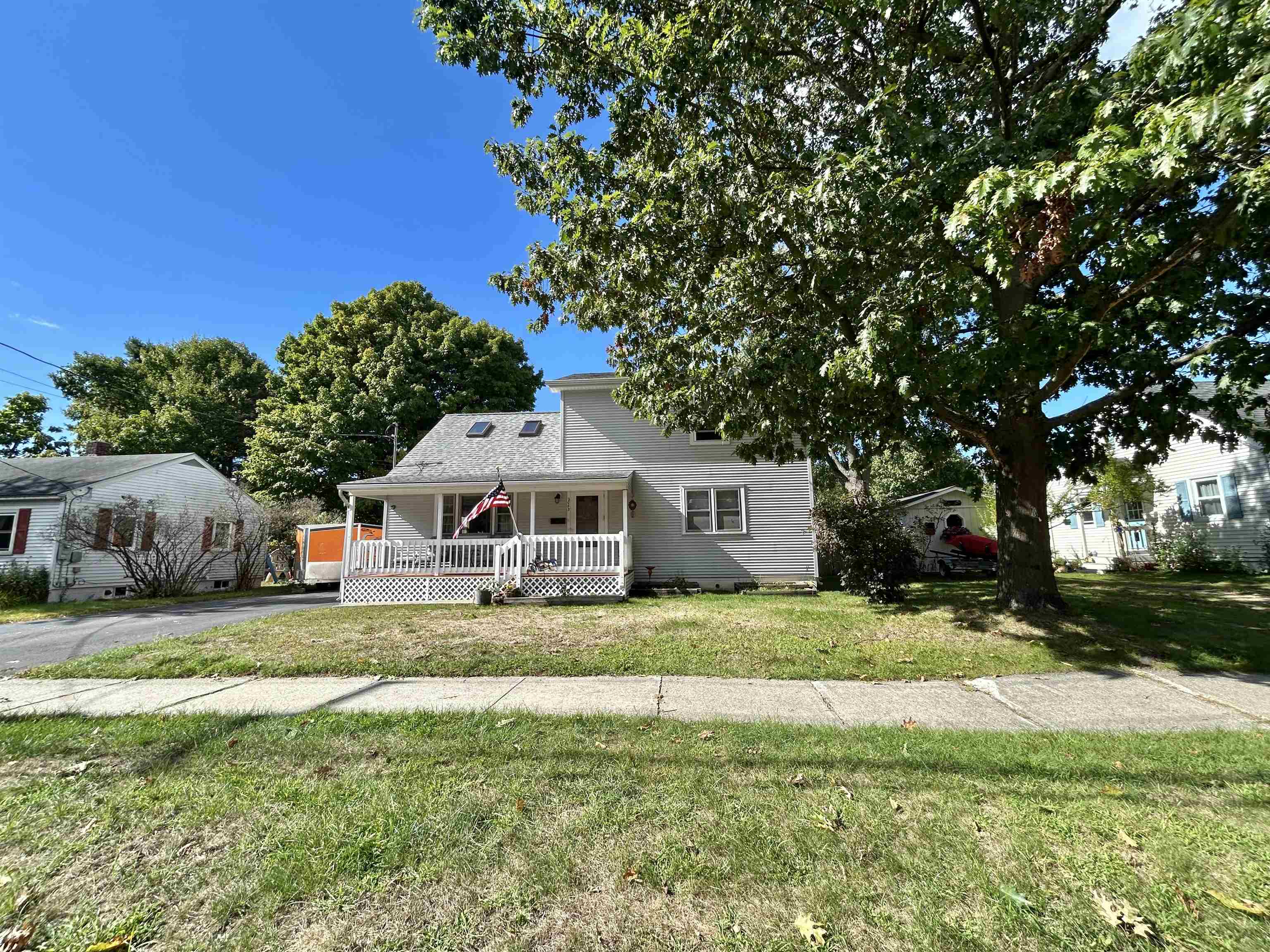 2083 North Avenue Burlington, VT 05408 - Photo 2 of 29