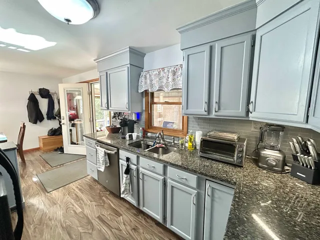 $549,000 | 2083 North Avenue, Burlington, VT 05408