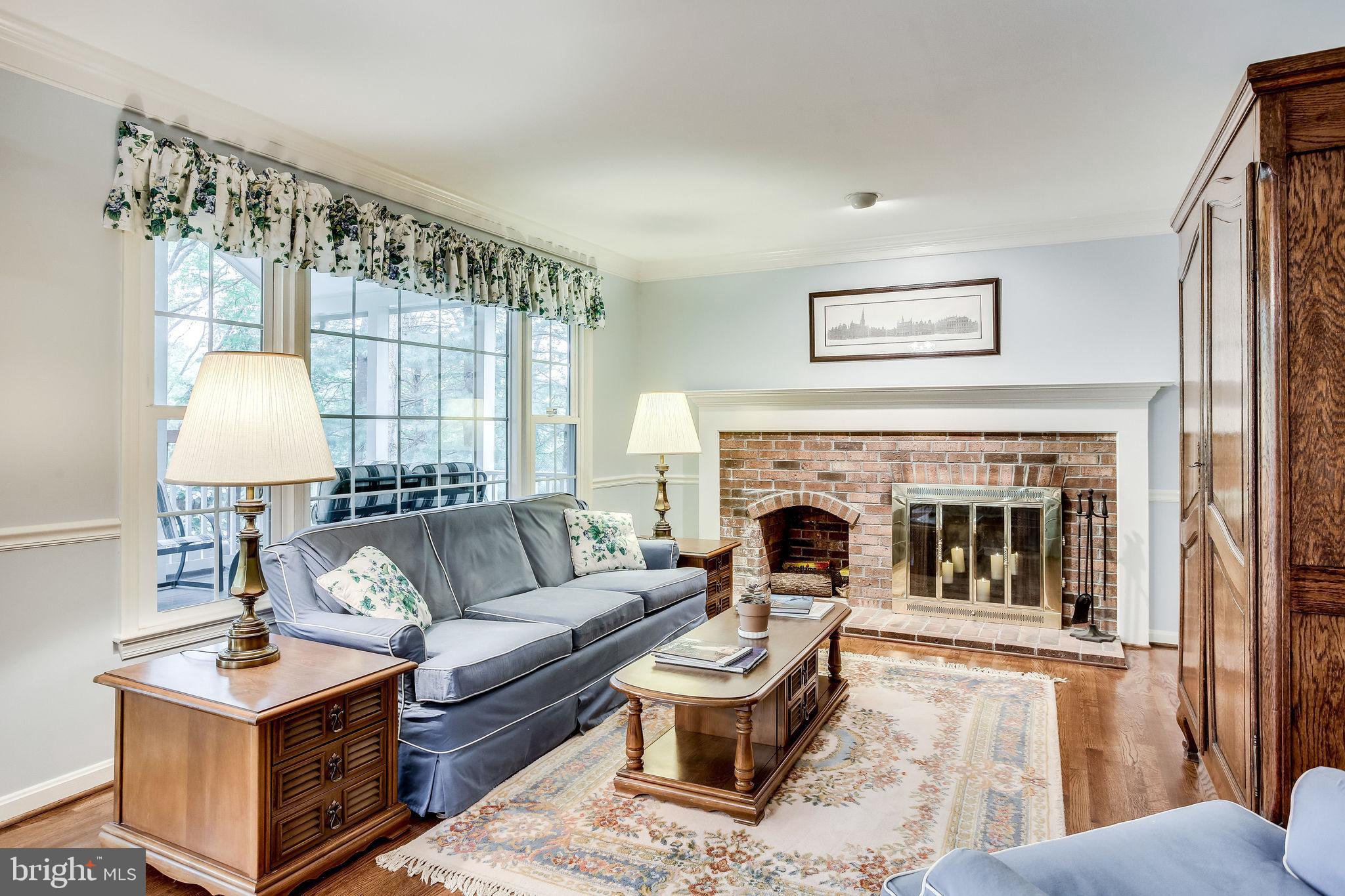 1552 Trails Edge Lane Reston, VA 20194 - Photo 22 of 74 Spacious Family room