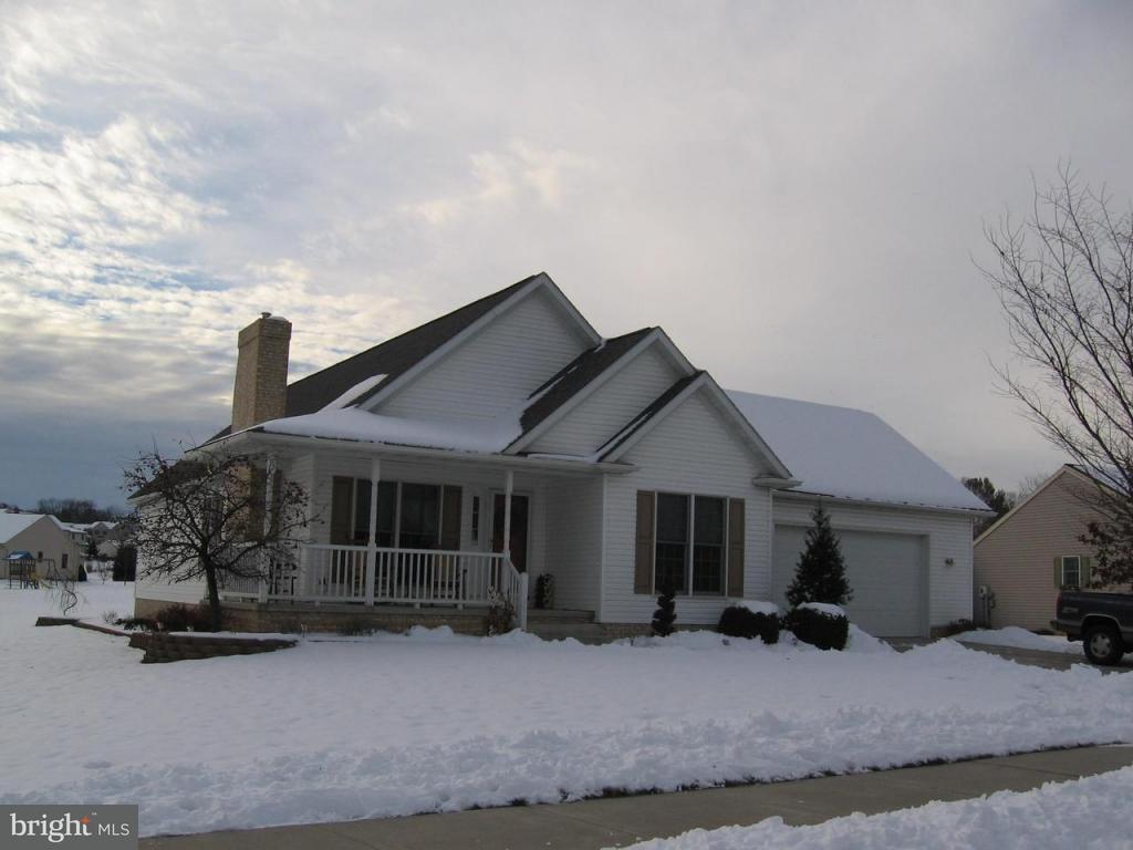 526 South Locust Street Lititz, PA 17543 - Photo 1 of 13