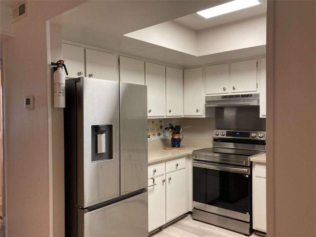 331 Brockinton Marsh St. Simons Island, GA 31522 - Photo 8 of 35