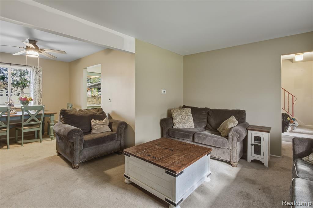 11033 Carr Road Davison, MI 48423 - Photo 5 of 37