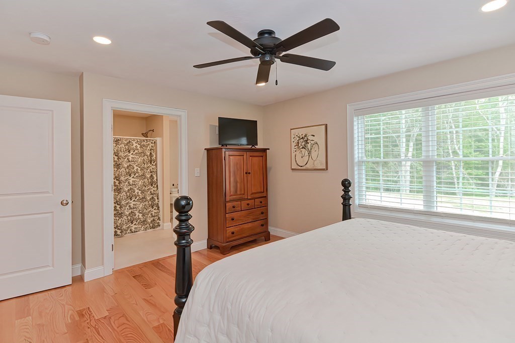 77 Ariel Circle, Unit 77 Sutton, MA 01590 - Photo 12 of 27