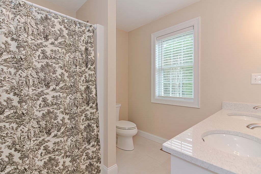 77 Ariel Circle, Unit 77 Sutton, MA 01590 - Photo 13 of 27