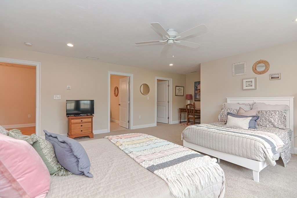 77 Ariel Circle, Unit 77 Sutton, MA 01590 - Photo 18 of 27