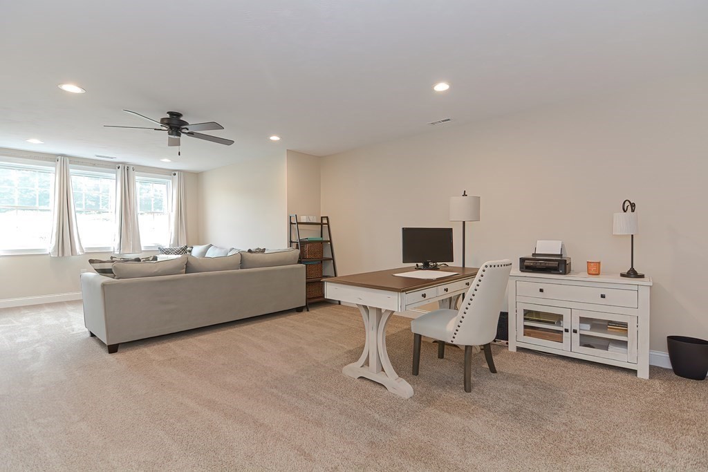 77 Ariel Circle, Unit 77 Sutton, MA 01590 - Photo 19 of 27