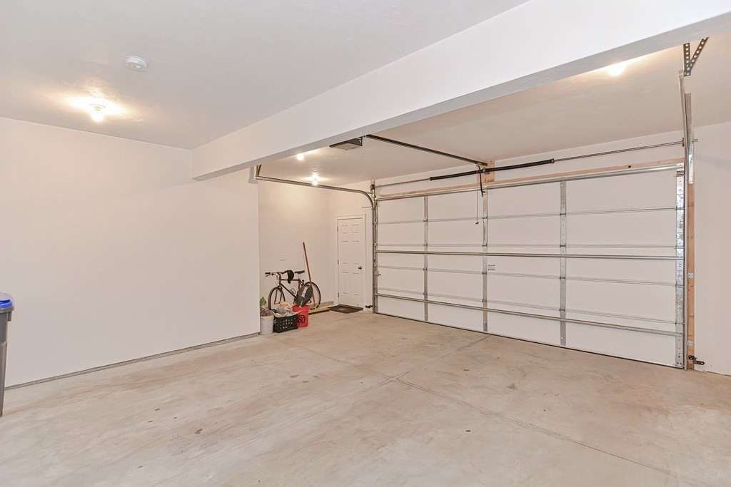 77 Ariel Circle, Unit 77 Sutton, MA 01590 - Photo 25 of 27