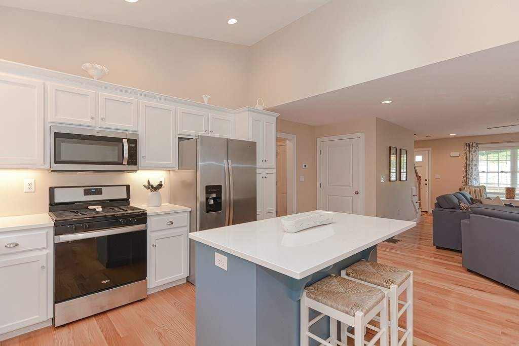 77 Ariel Circle, Unit 77 Sutton, MA 01590 - Photo 5 of 27