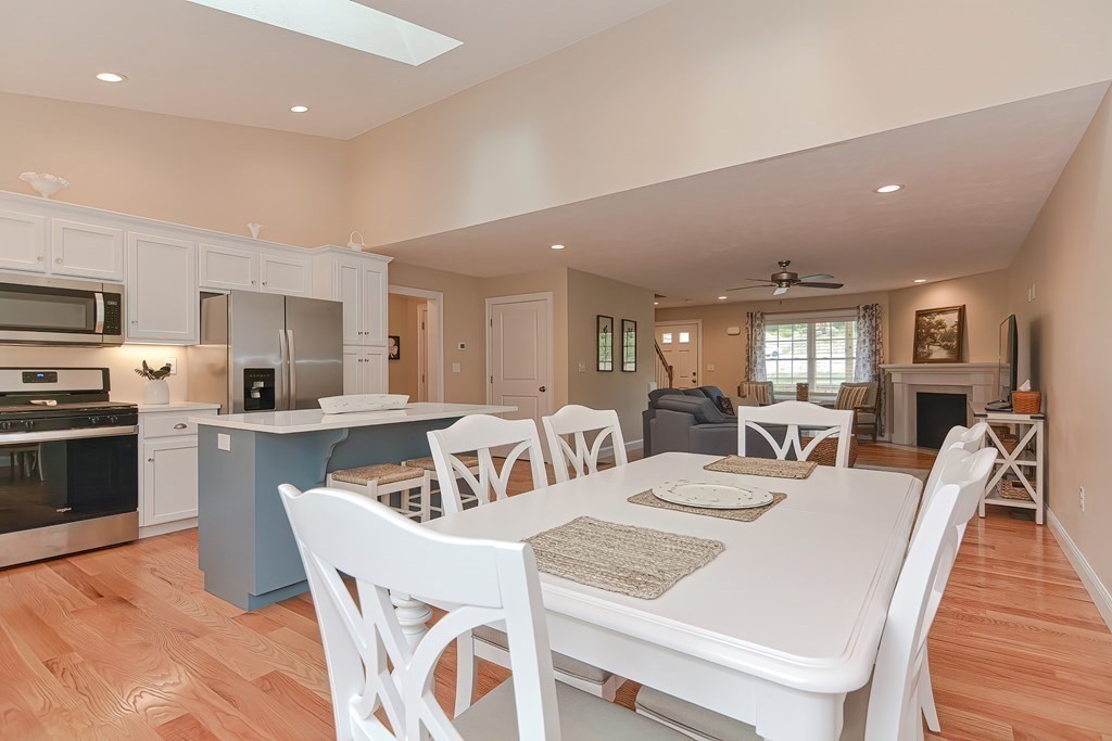 77 Ariel Circle, Unit 77 Sutton, MA 01590 - Photo 6 of 27