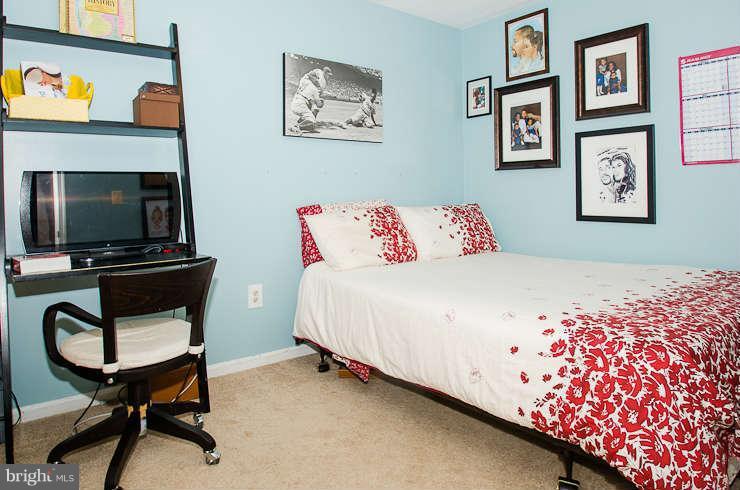 4633 4th Road North Arlington, VA 22203 - Photo 23 of 27 Bedroom