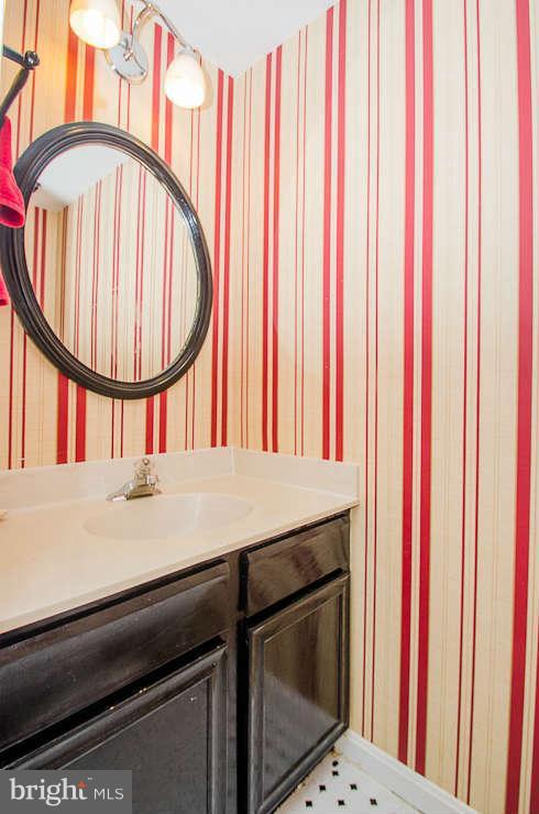 4633 4th Road North Arlington, VA 22203 - Photo 24 of 27 Bath
