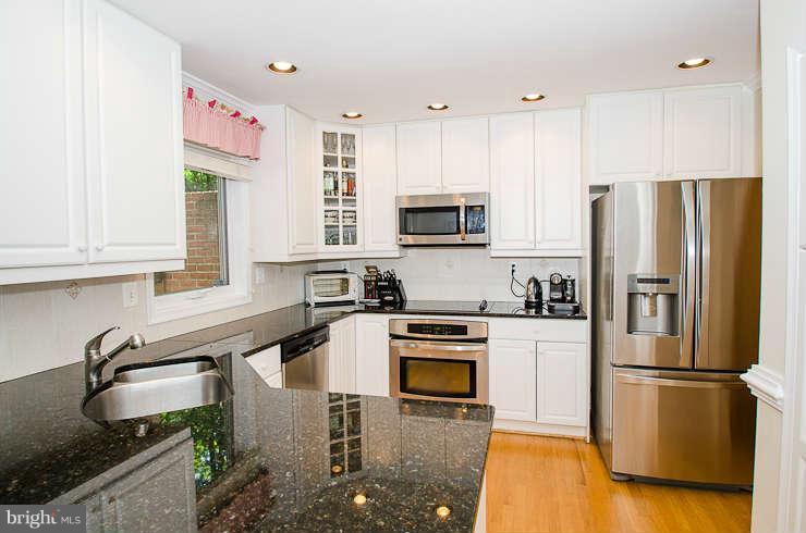 4633 4th Road North Arlington, VA 22203 - Photo 10 of 27 Kitchen