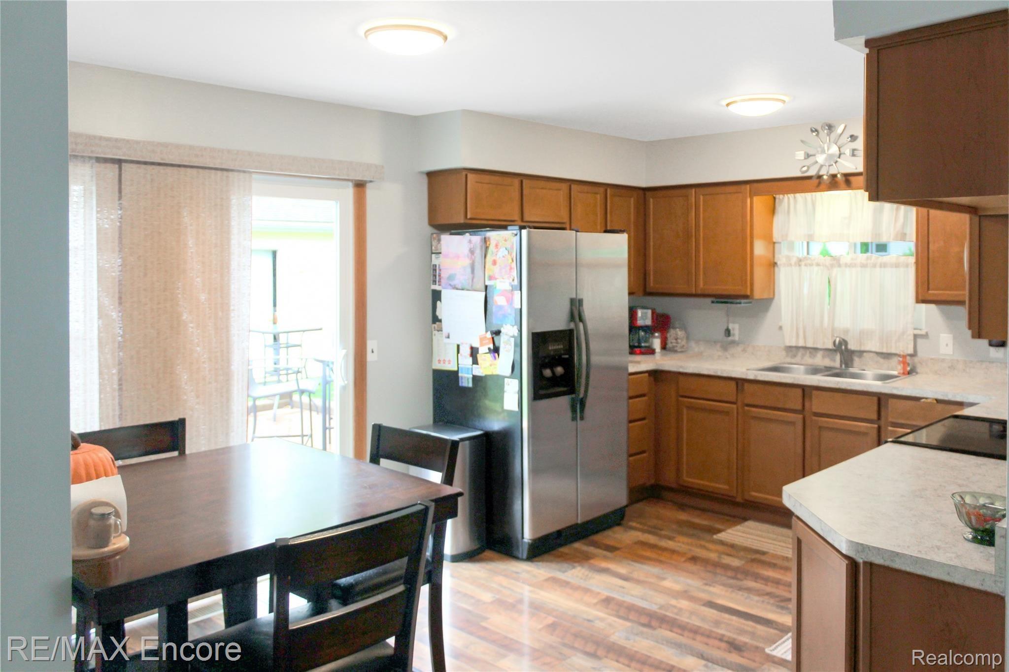 4715 Sashabaw Road Clarkston, MI 48346 - Photo 6 of 31 8a37026b939bfbf80267d895ac124946c1eb488a.jpg