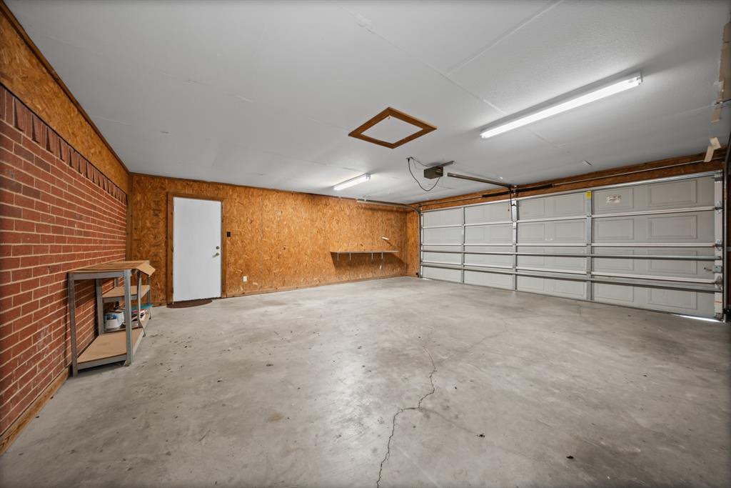 891 HCR 2124 Loop Whitney, TX 76692 - Photo 34 of 40 a view of a livingroom with furniture and a ceiling fan